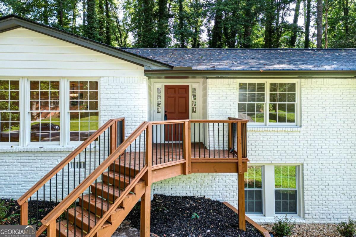 664 Hickory Ridge RD SW