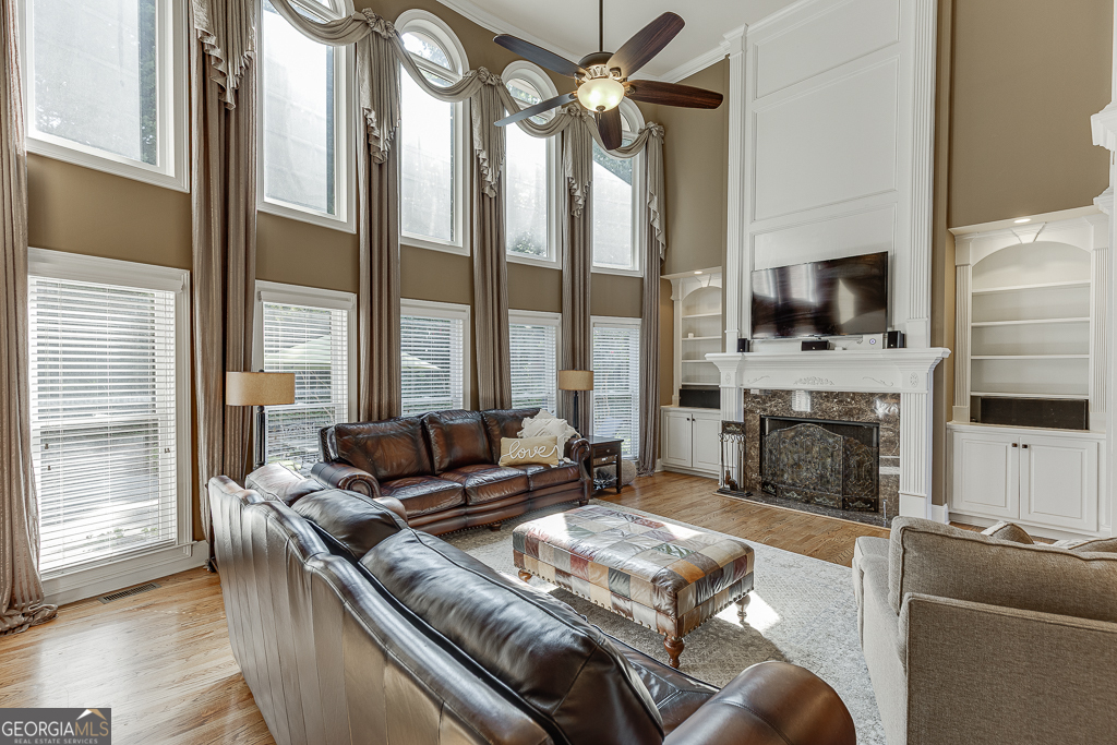 2107 Town Manor CT
