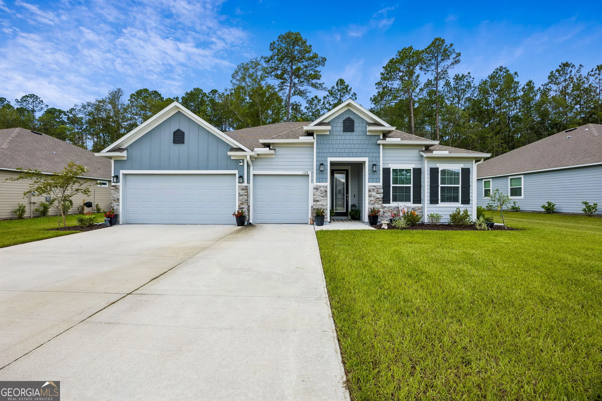 128 Breakwater Loop