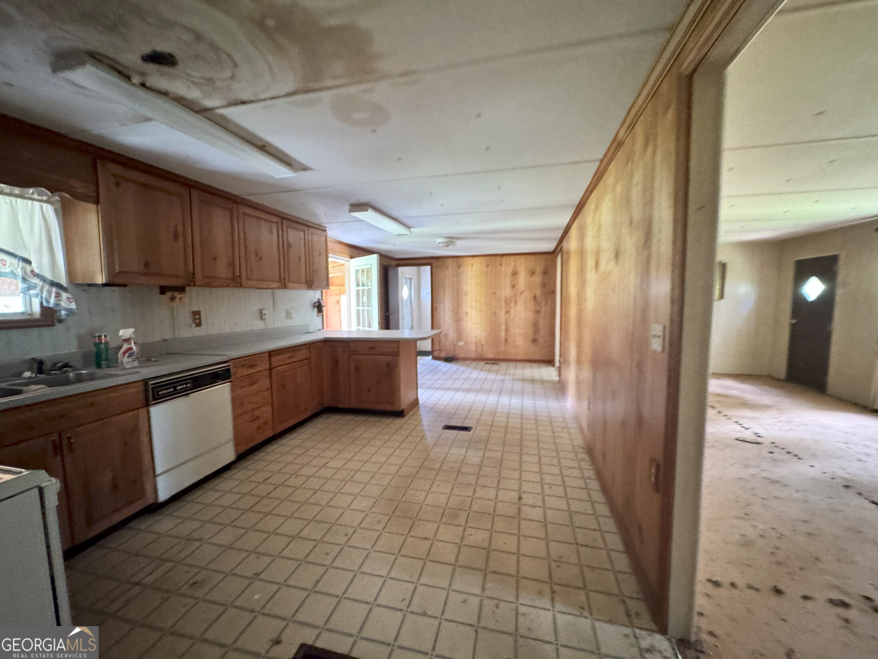 6122 Poplar RD