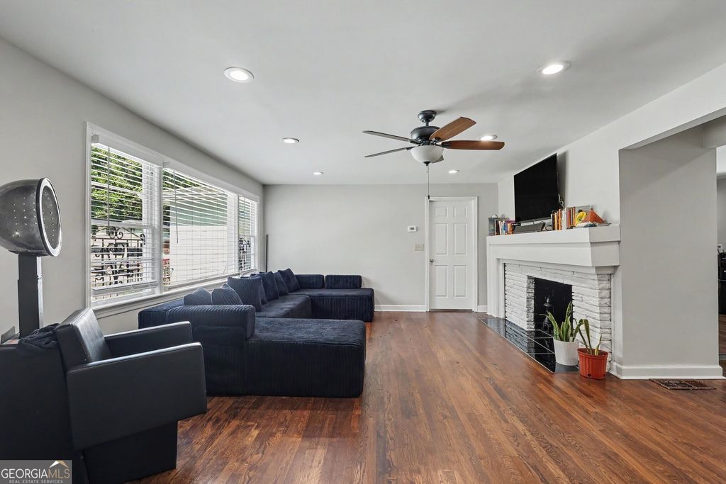 Photo of 111 Leathers Circle NW, Atlanta, GA 30314 (MLS # 10769122)