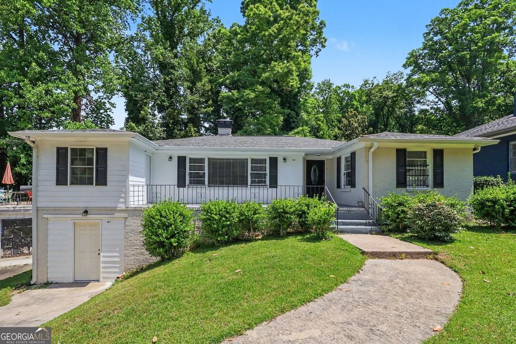 Photo of 111 Leathers Circle NW, Atlanta, GA 30314 (MLS # 10769122)