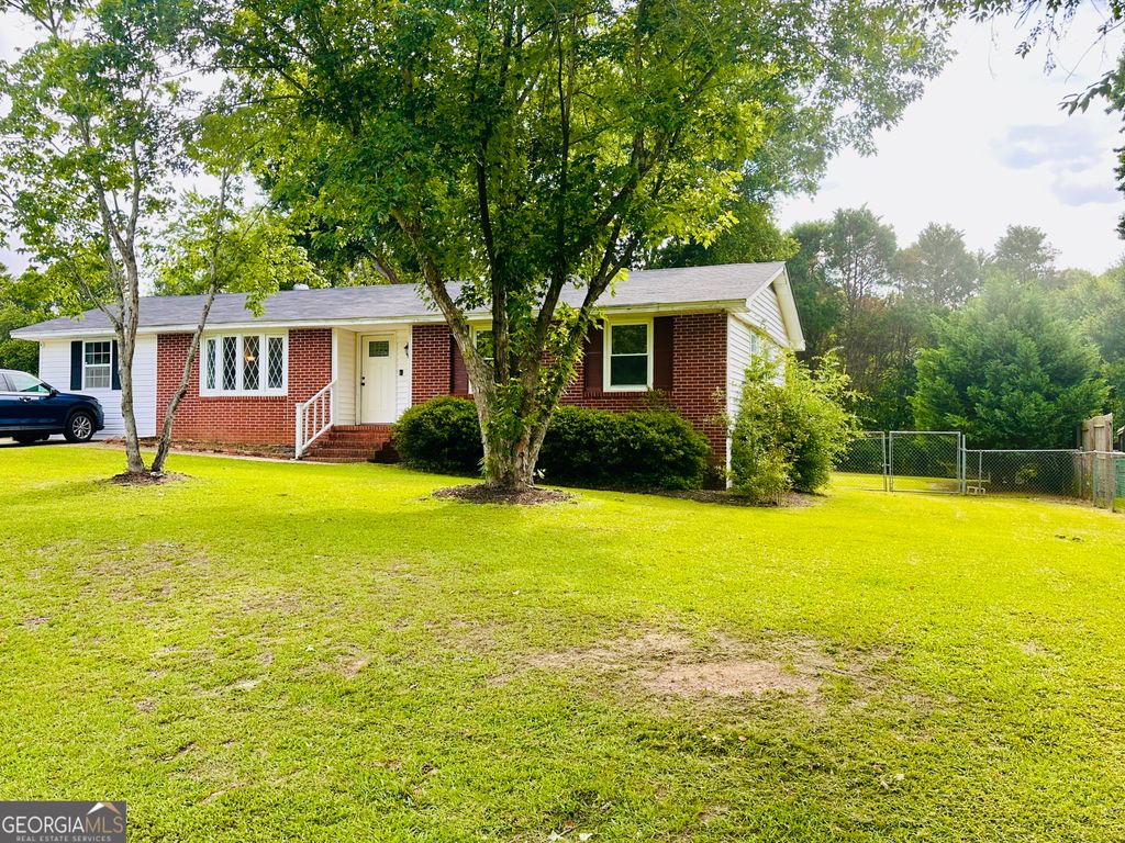 Photo of 213 Hilltop Drive, Perry, GA 31069 (MLS # 10775848)