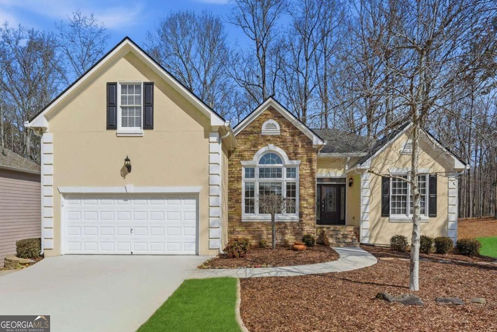 Photo of 550 Pine Rock Trail, Sugar Hill, GA 30518 (MLS # 10705701)