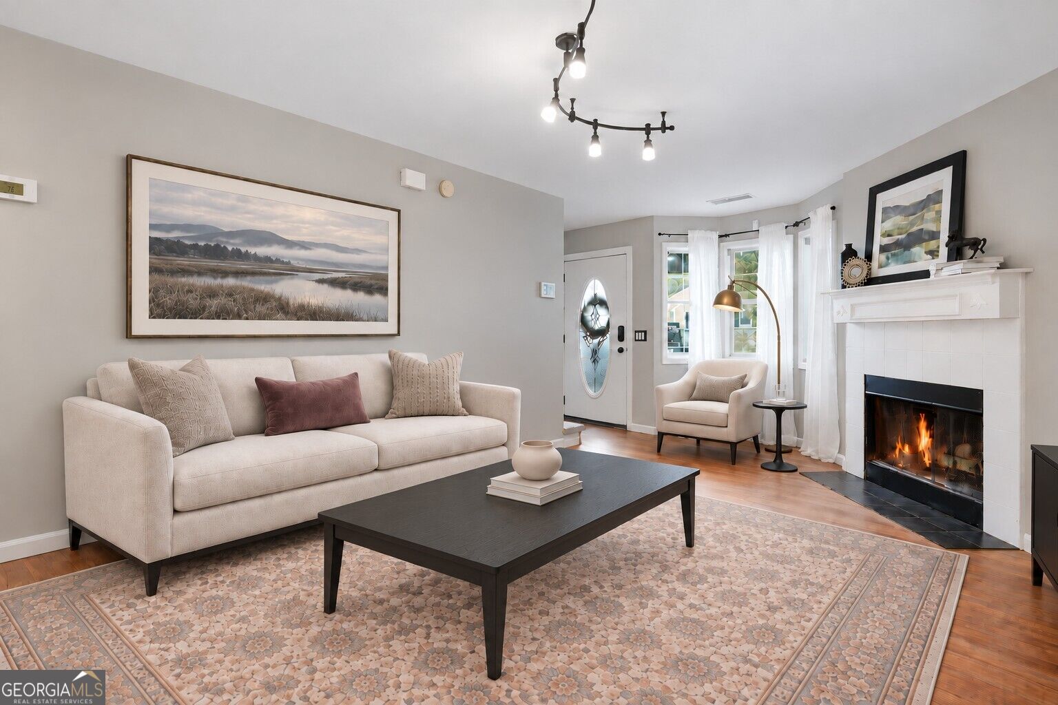 1001 Hillsborough NW