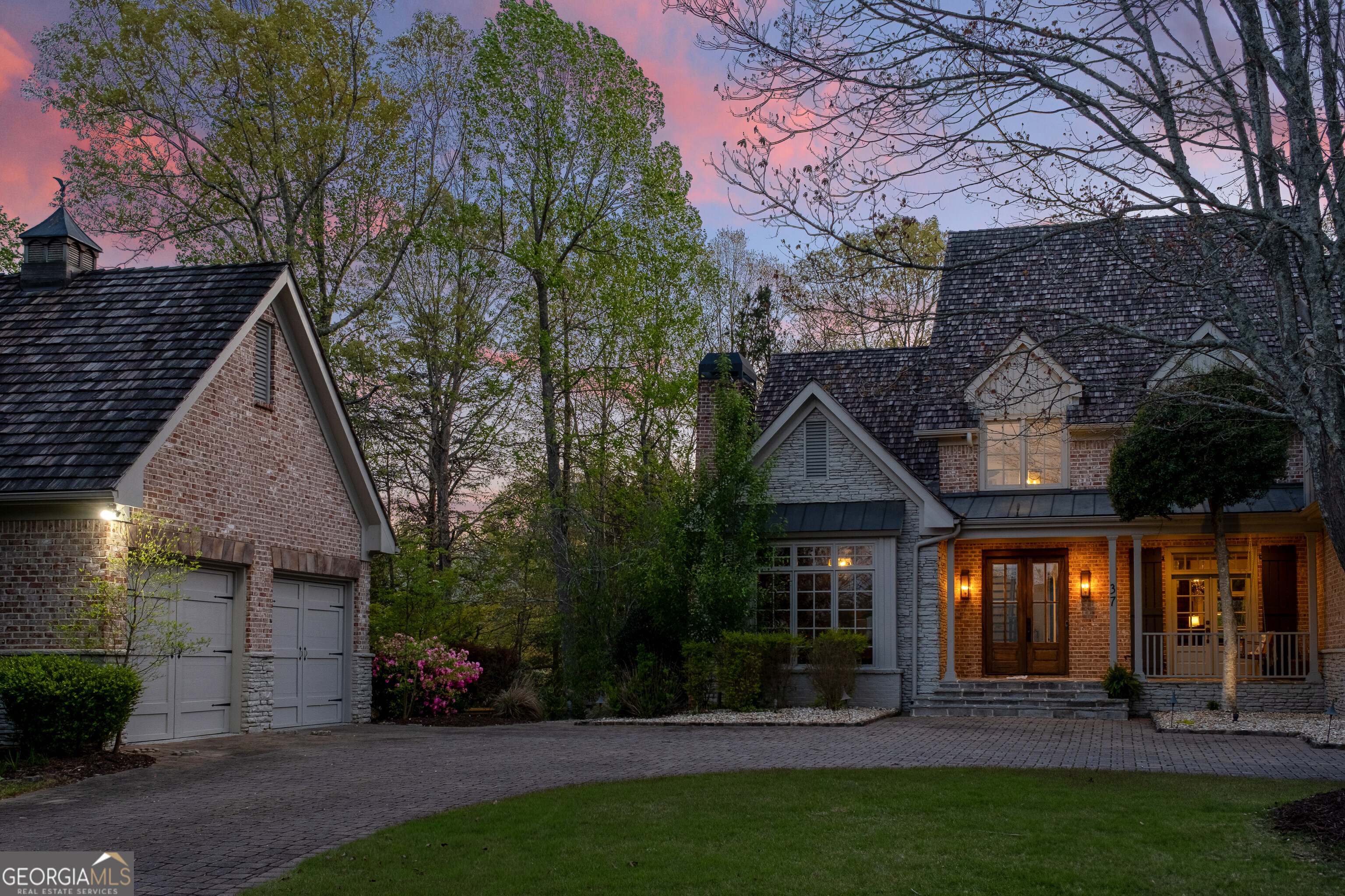 37 Ridgetop CT