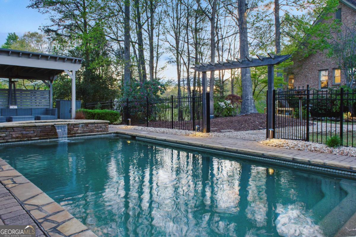 37 Ridgetop CT