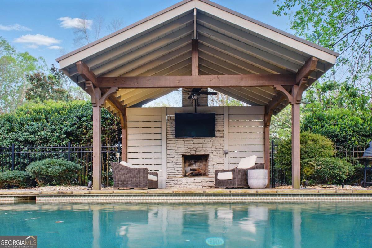 37 Ridgetop CT