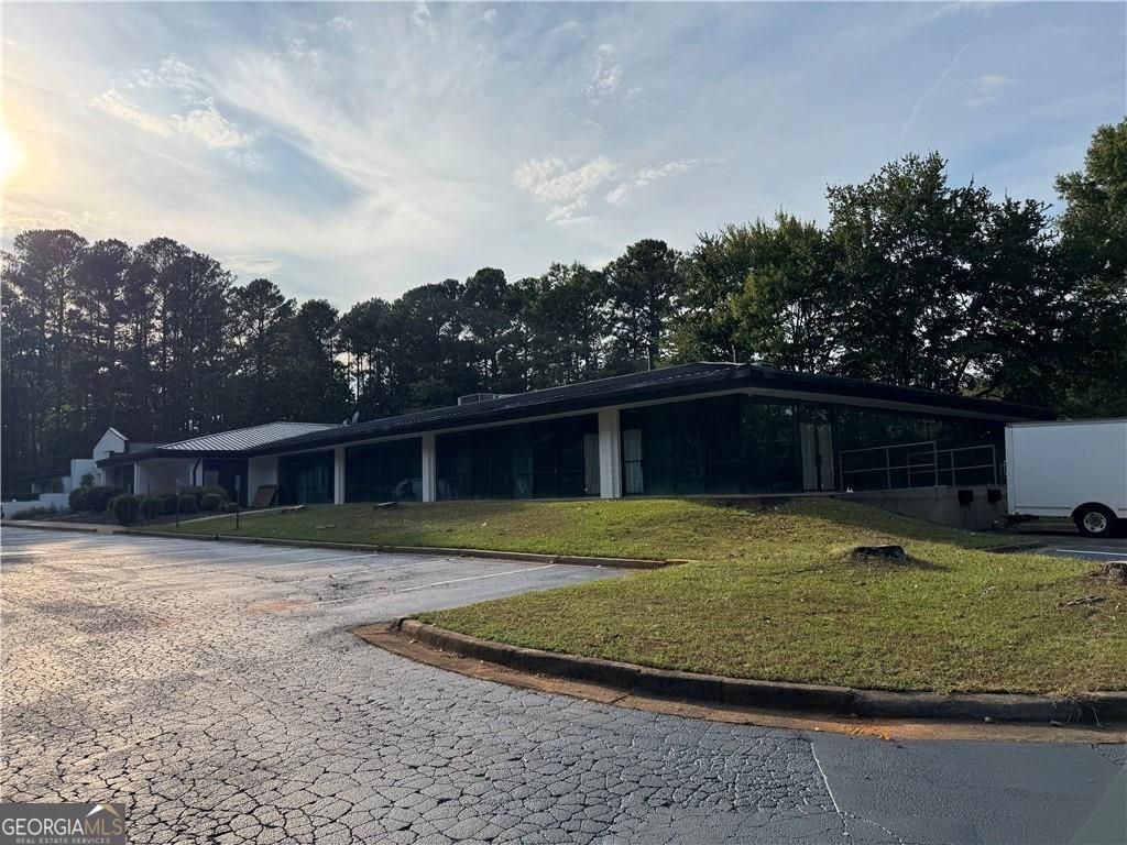 Photo of 5000 Mcginnis Ferry Road, Alpharetta, GA 30005 (MLS # 10683750)