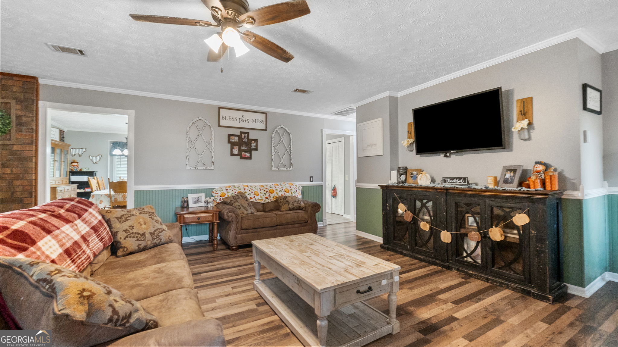 49 Southern Woods DR