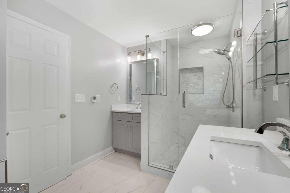 Cambridge Townhomes - Residential