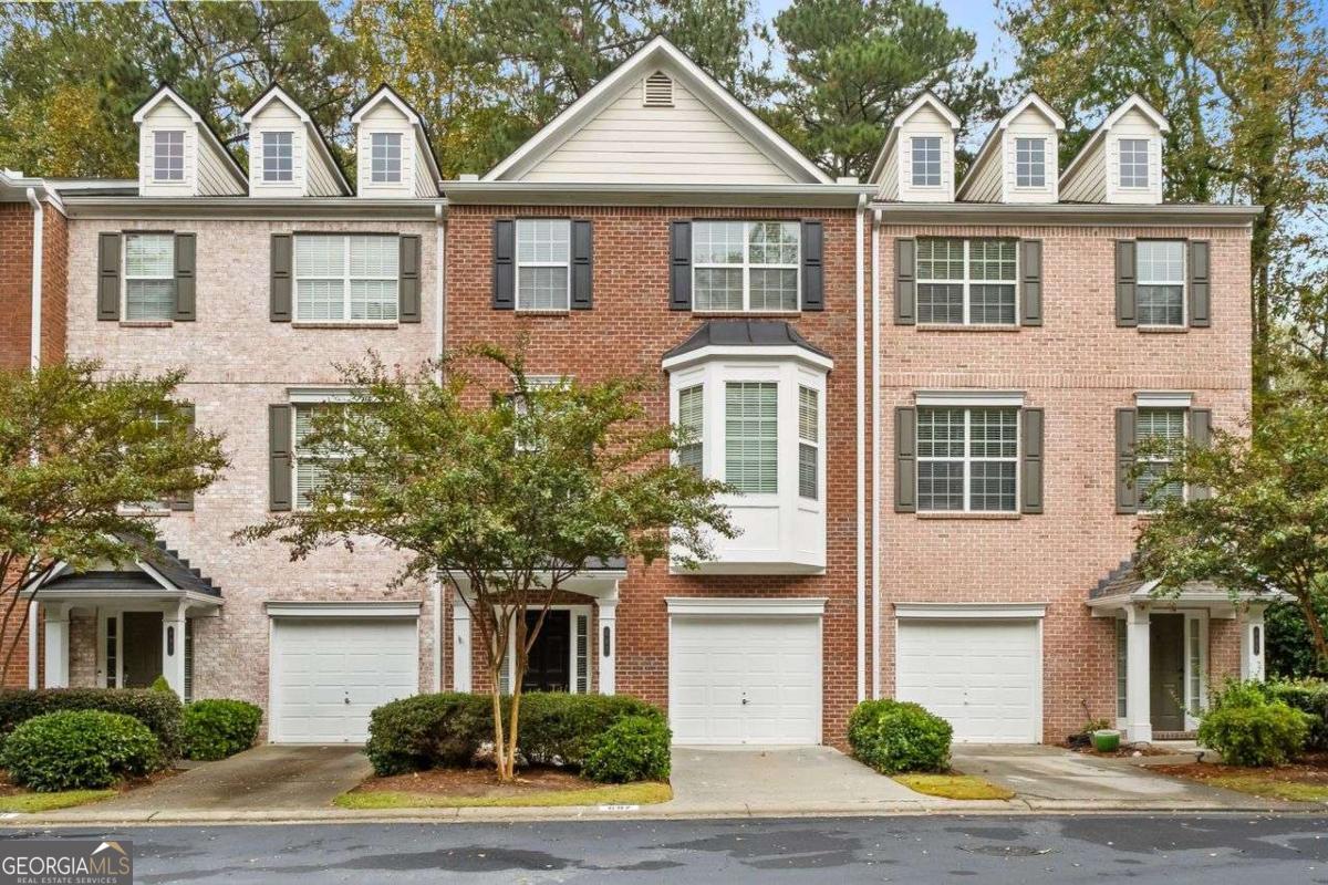 Cambridge Townhomes - Residential