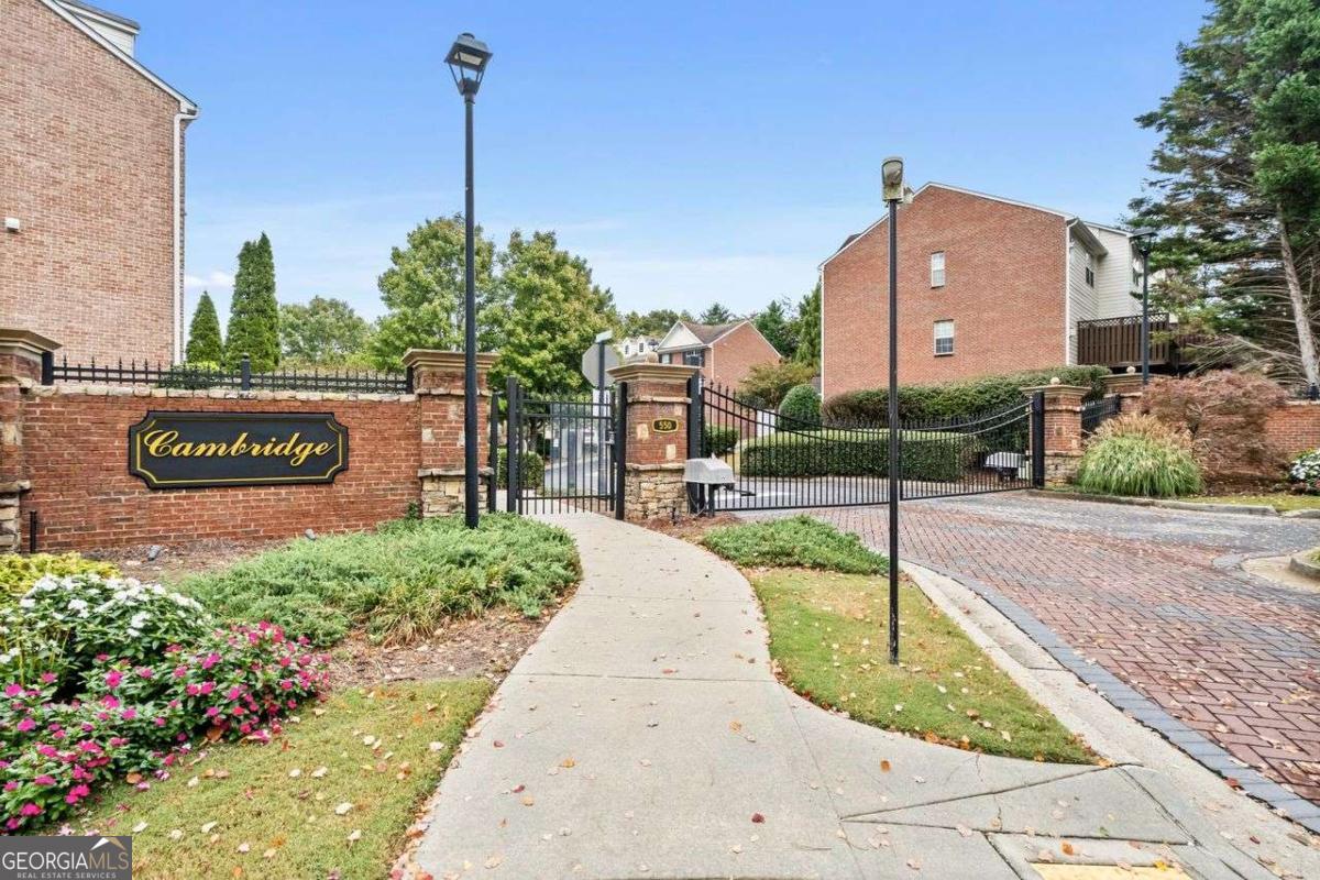 Cambridge Townhomes - Residential