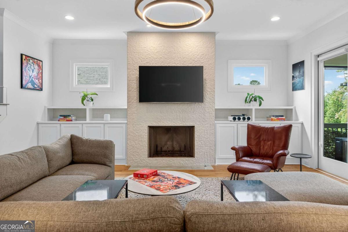 3110 Skyland DR NE