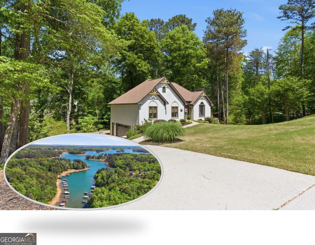 2815 Lake CT