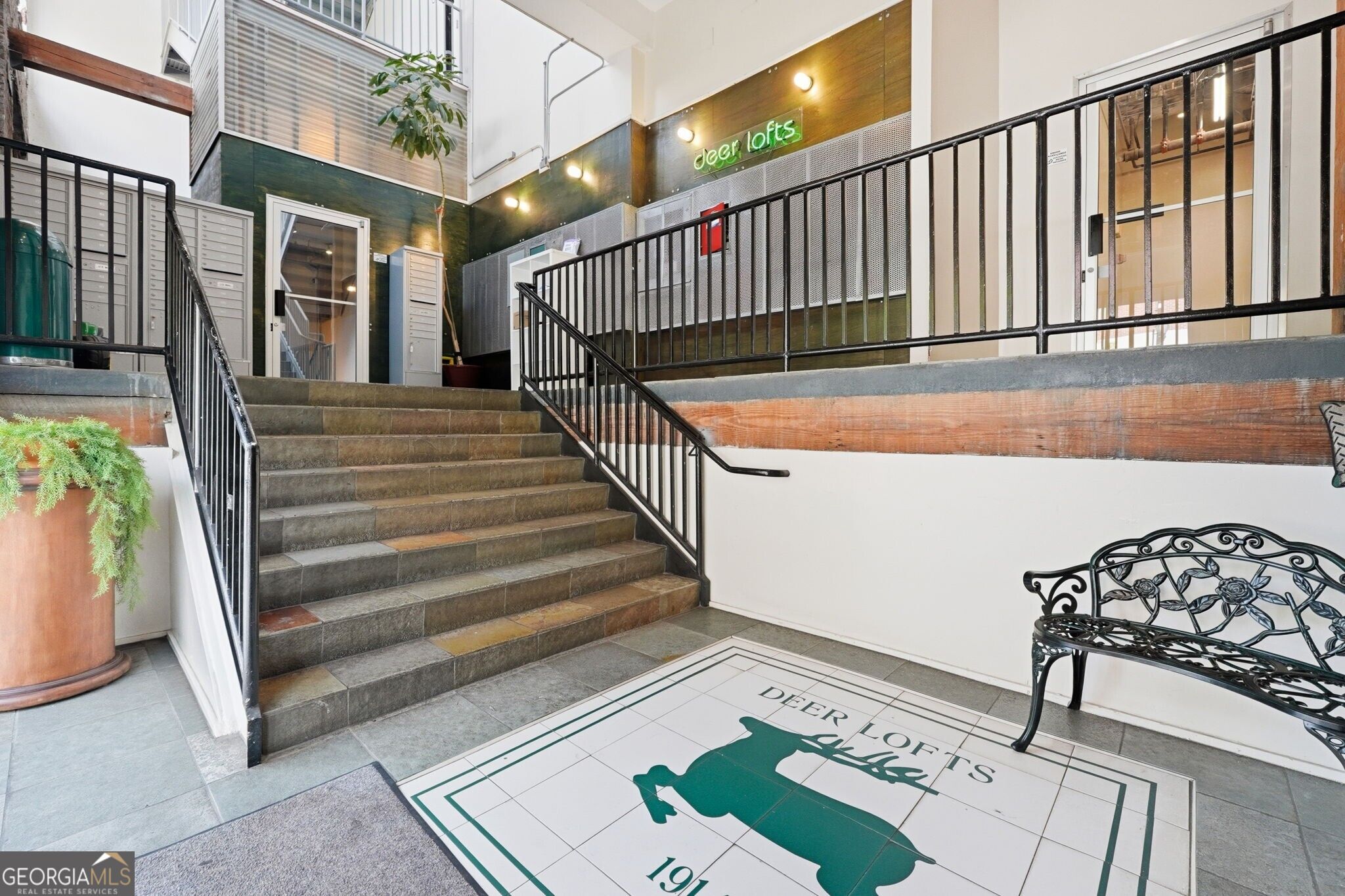 326 Nelson ST SW 205