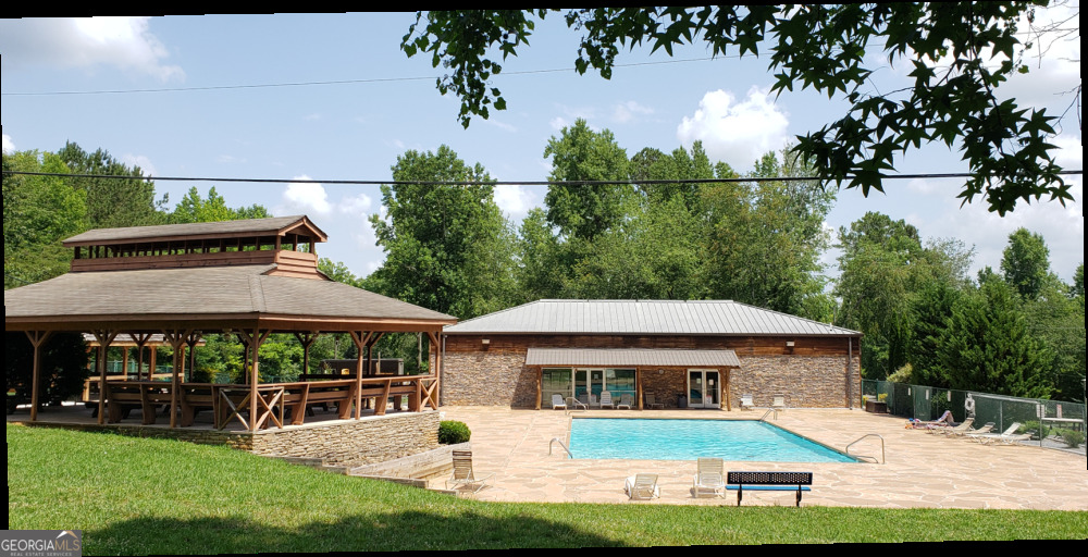 1019 Mayfield LN NE