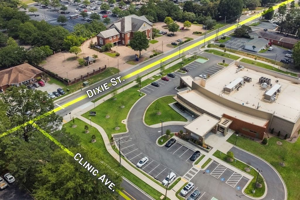 Photo of 820 Dixie Street, Carrollton, GA 30117 (MLS # 10738802)