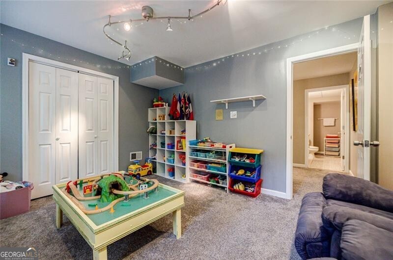 ROBINSON FARMS - Residential