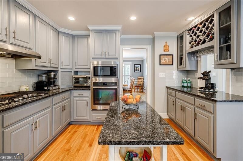 ROBINSON FARMS - Residential