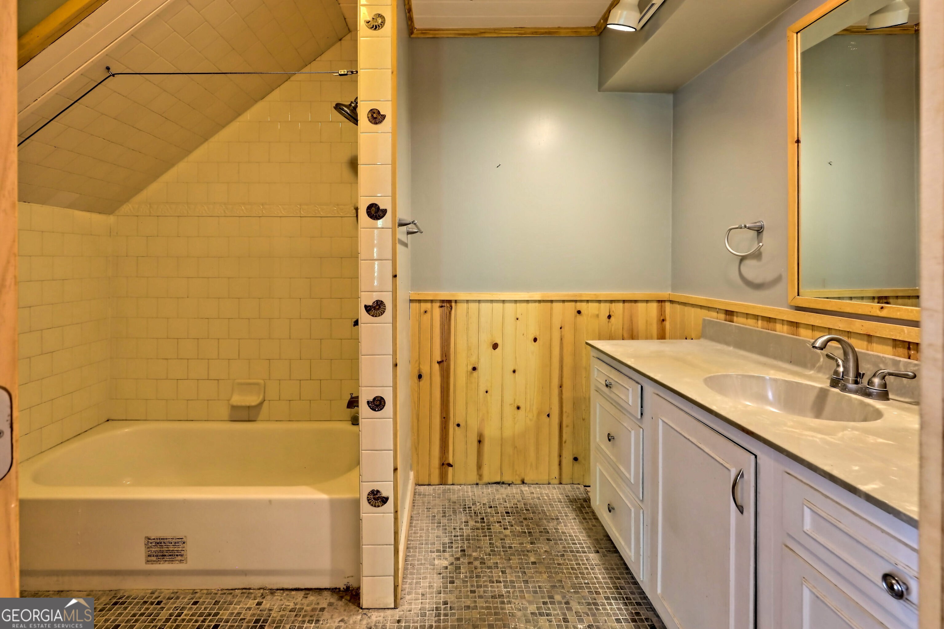 Tiger, Georgia 30576, United States, 2 Bedrooms Bedrooms, ,2 BathroomsBathrooms,Residential,Active,118521