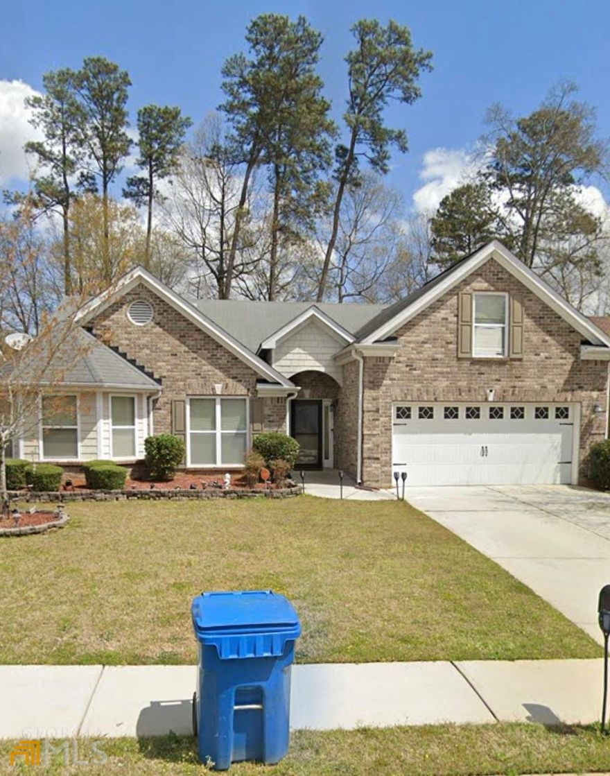 WELL KEPT 4 SIDED BRICK RANCH WITH FINISHED BONUS ROOM,GREAT INTERIOR OPEN FLOOR PLAN, LIVING ROOM FEATURES 2 SIDED FIREPLACE,SPACIOUS MASTER W/FRENCH DOORS LIGHT AND BRIGHT. LARGE SECONDARY ROOMS. VAULTED CEILINGS,LARGE KITCHEN W/ISLAND, LEVEL DRIVEWAY LOT, GREAT LOCATION......WON'T LAST LONG.