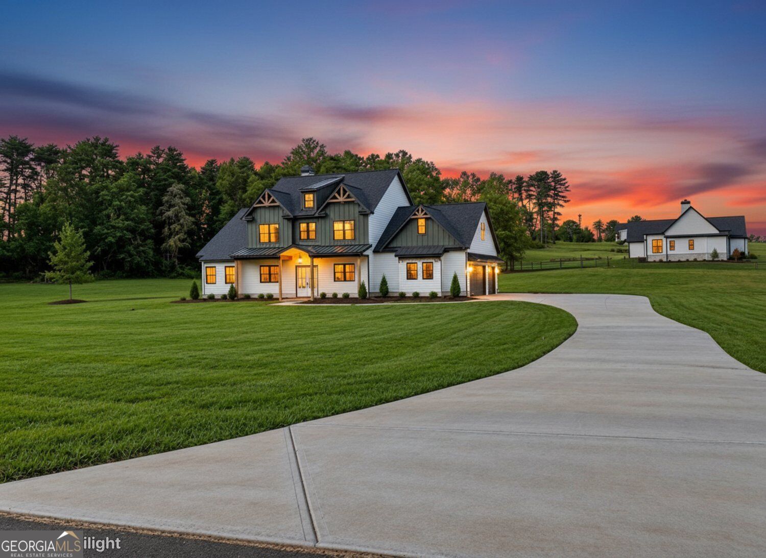 121 Palisade DR