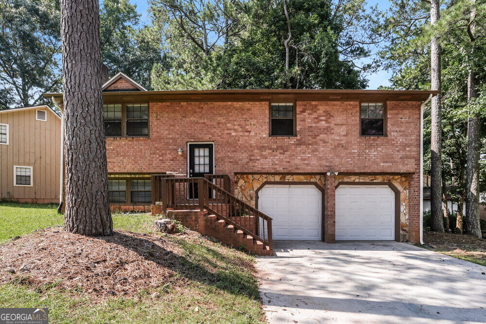 Photo of 1073 Cherokee Heights, Stone Mountain, GA 30083 (MLS # 10821545)