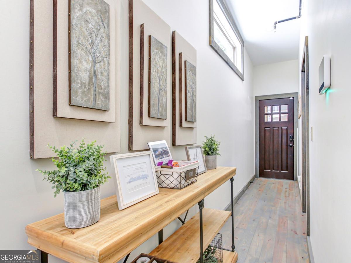 685 E Main St Unit B