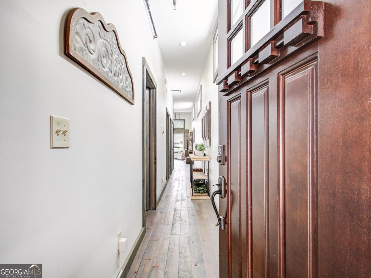 685 E Main St Unit B