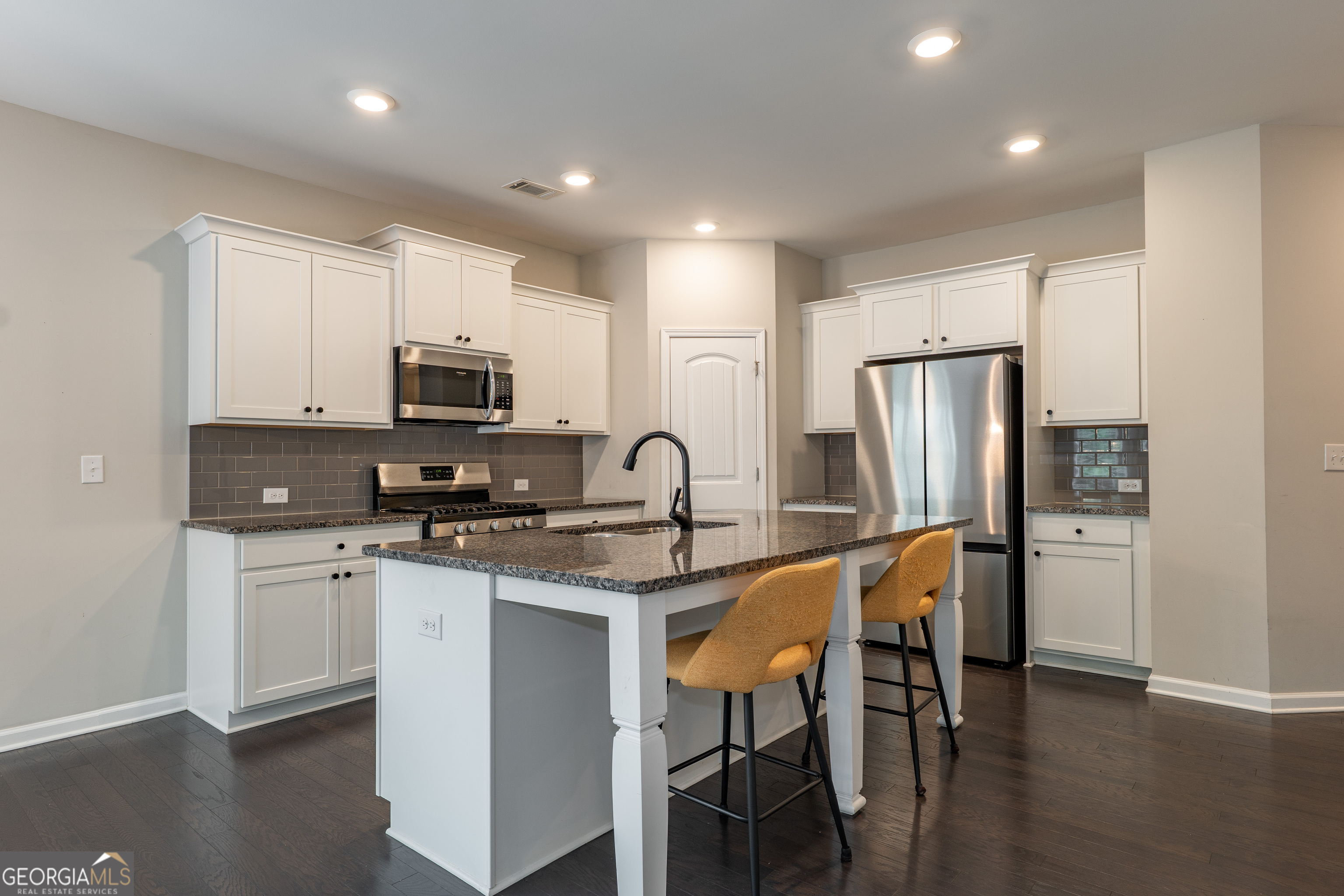 4360 Lanier Park DR