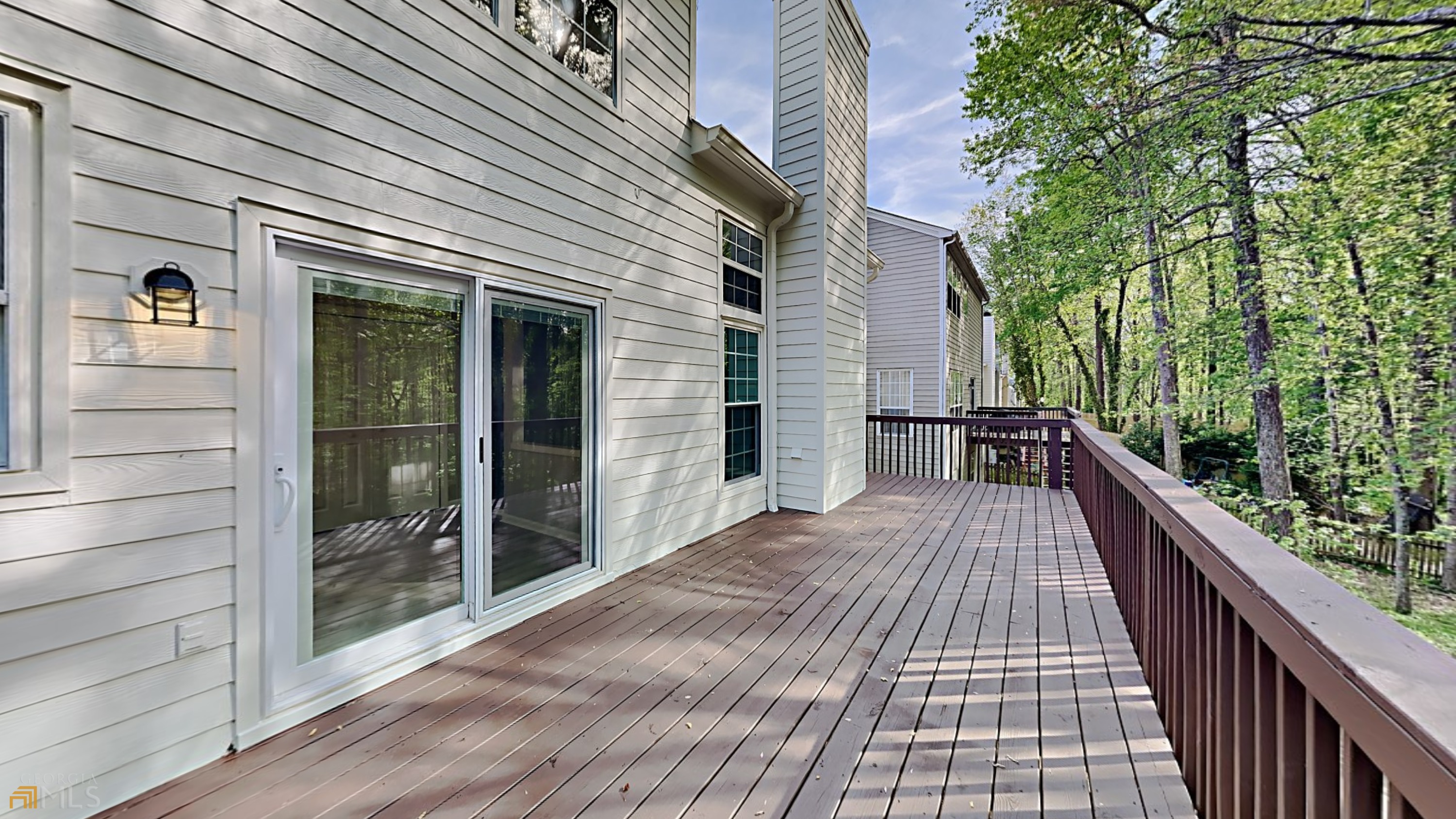 The Cloister At Bells Ferry - Residential