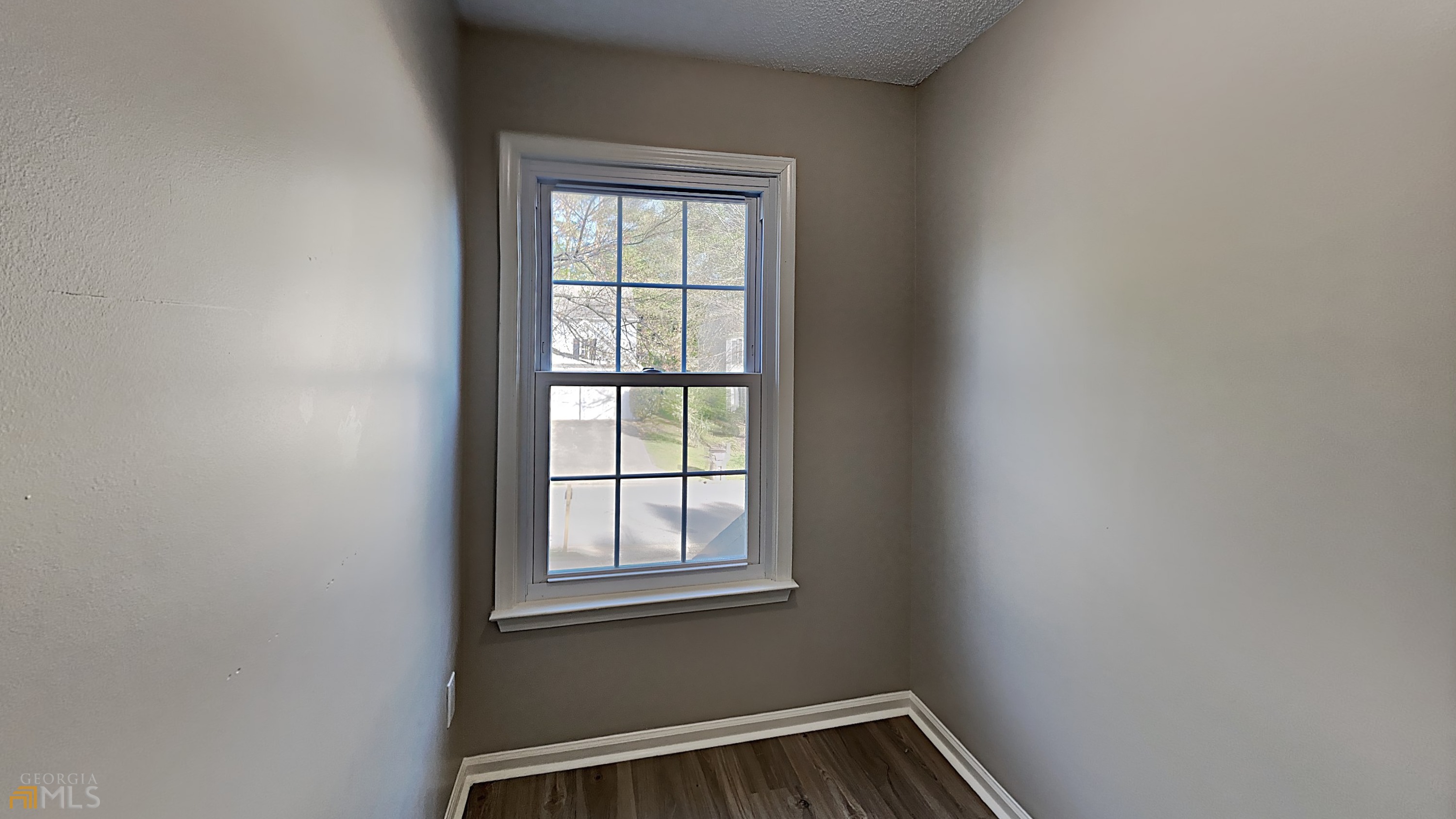 The Cloister At Bells Ferry - Residential