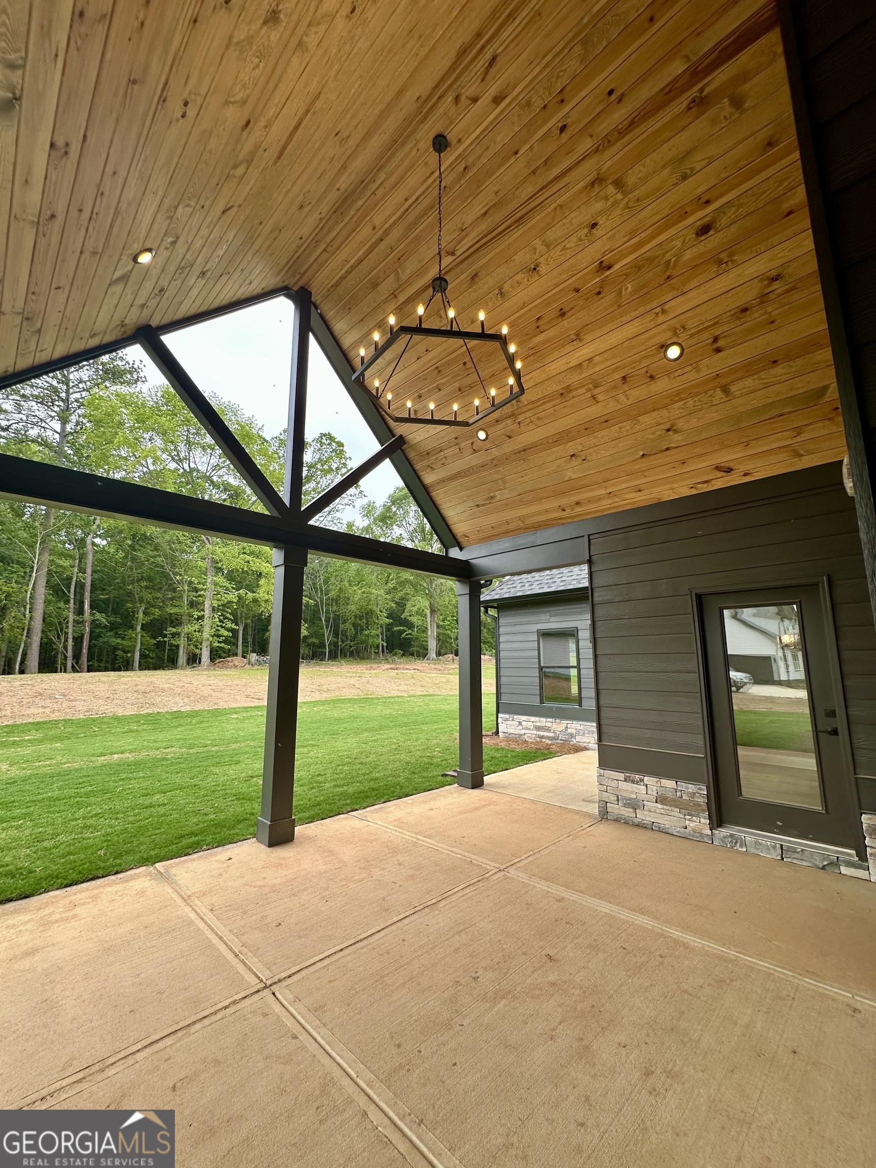 1111 Lake Varner DR