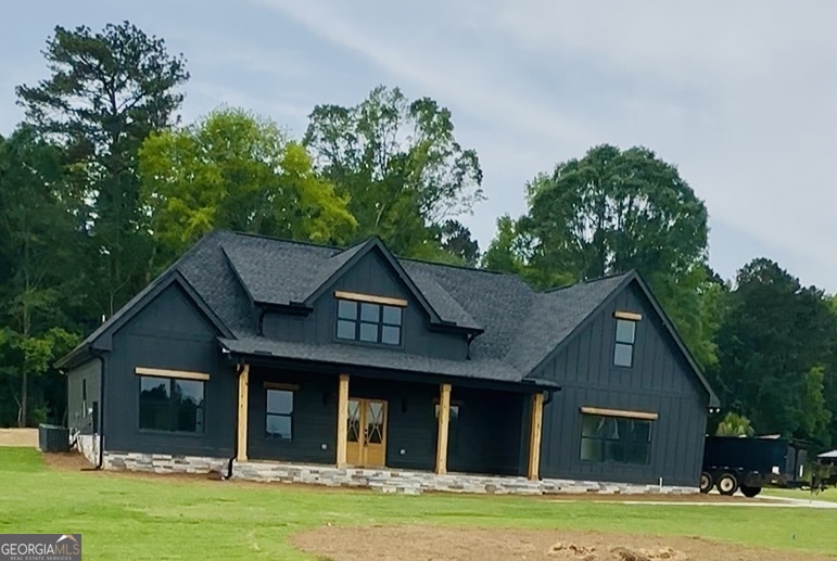 1111 Lake Varner DR