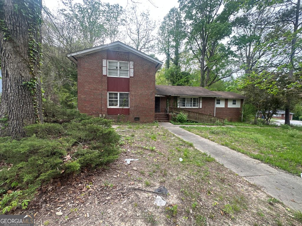 Photo of 110 Leathers Circle NW, Atlanta, GA 30314 (MLS # 10771292)