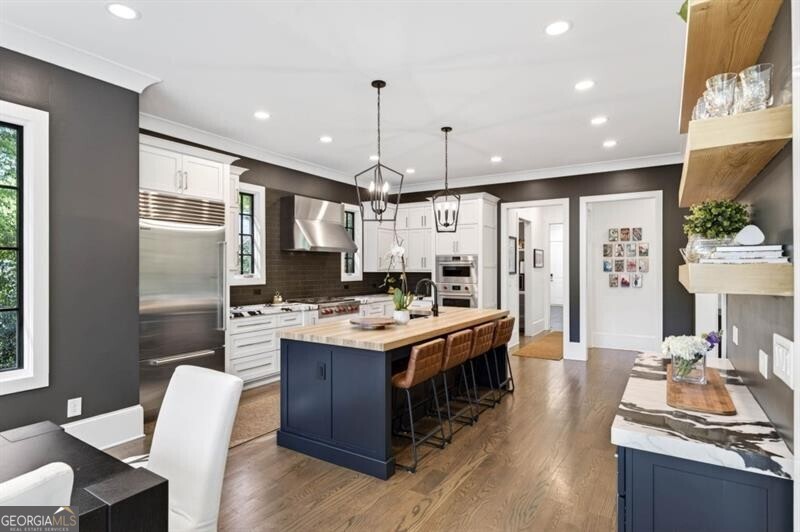 4075 Peachtree Dunwoody RD NE