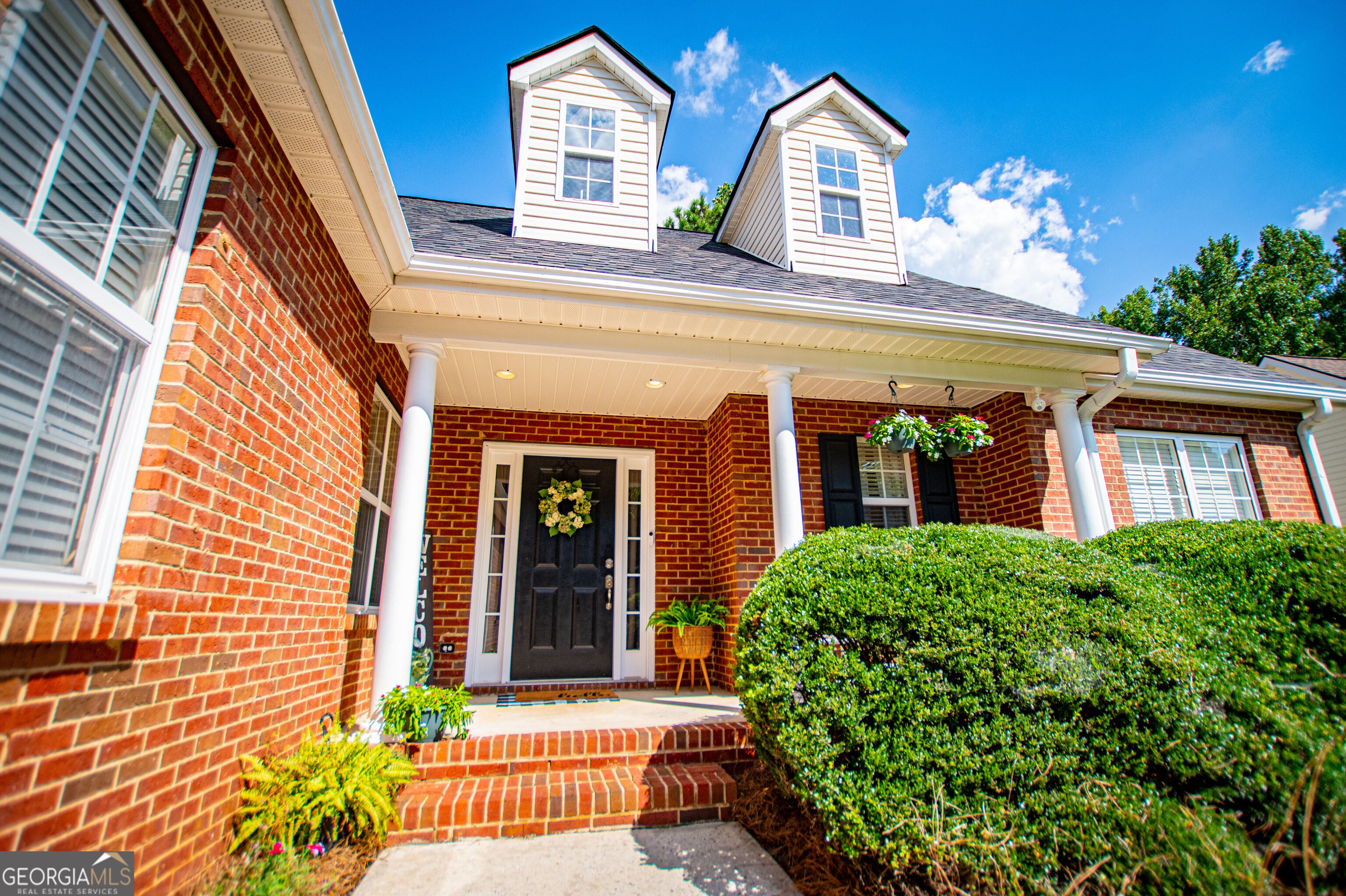 145 Garden WALK
