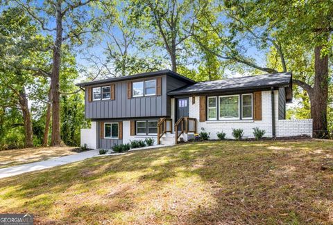 1483 Town Country DR SE Atlanta GA 30316