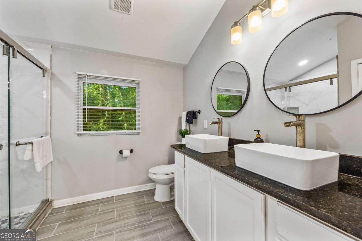 3408 Phillips CIR