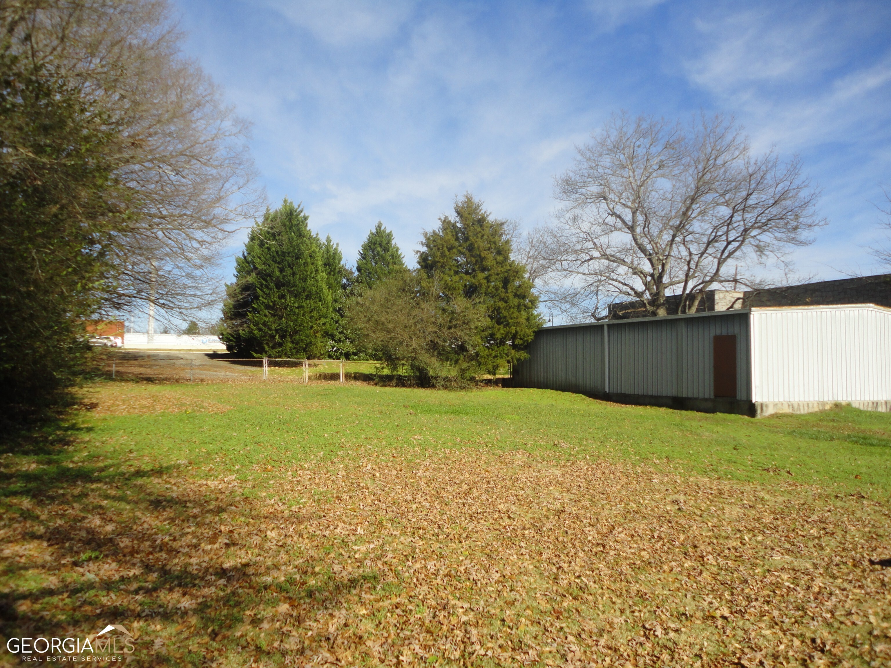 2498 E Main ST