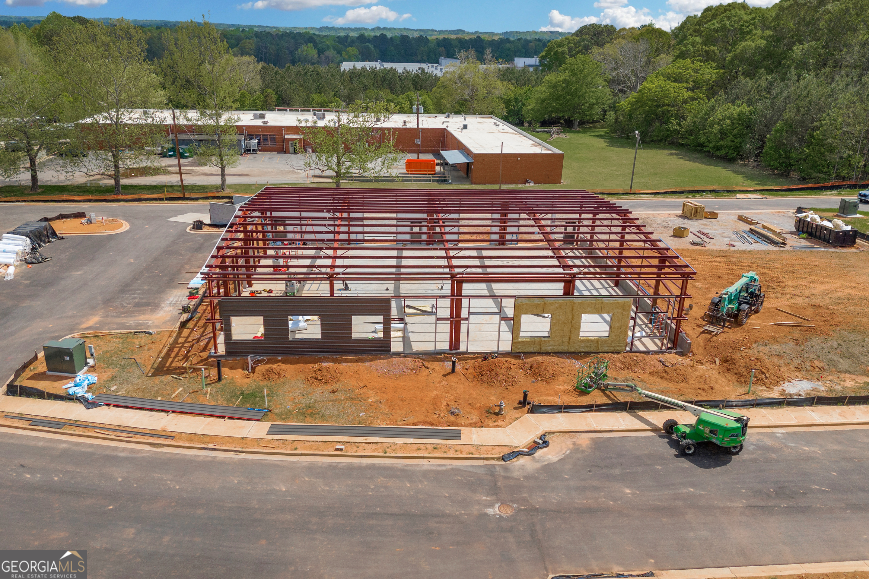 161 Fritz Mar LN 100 (BUILDING)