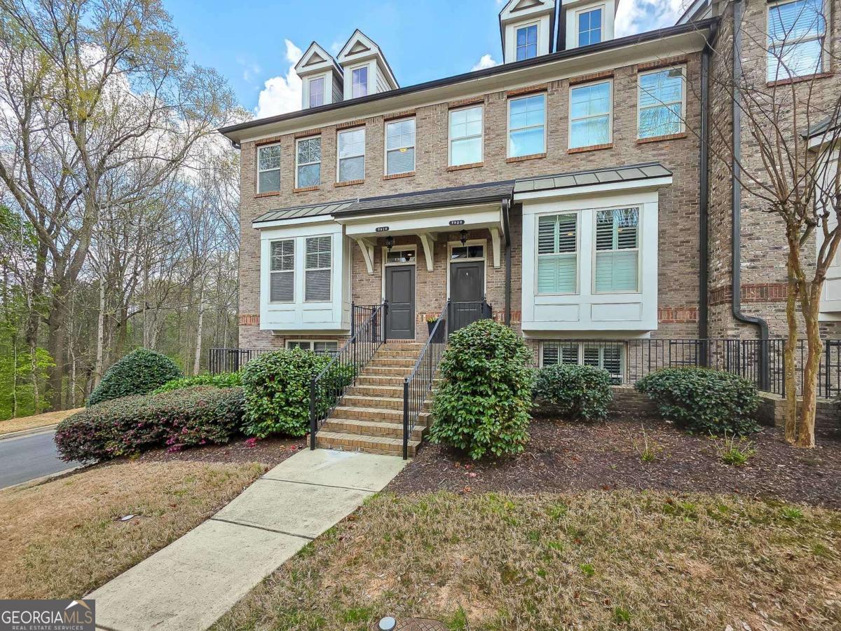 7910 Willoughby CT