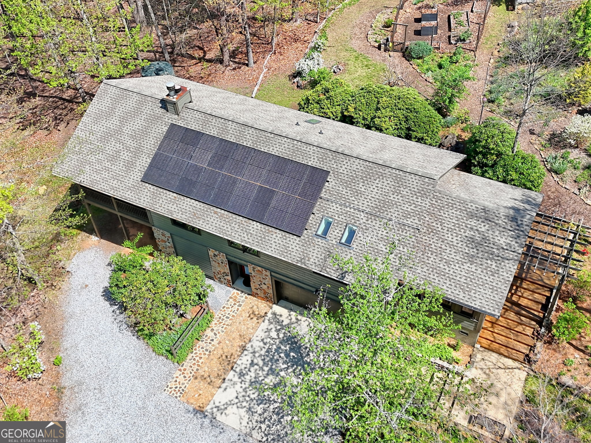 351 Honey Suckle LN