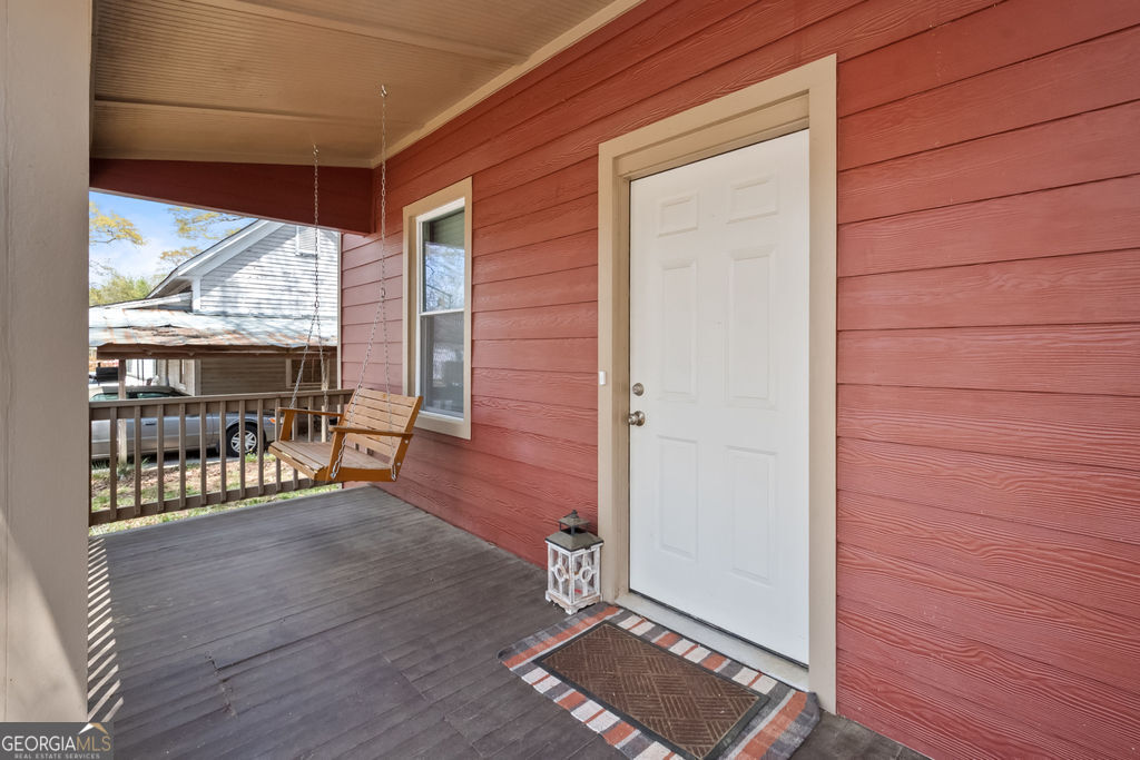 105 International ST