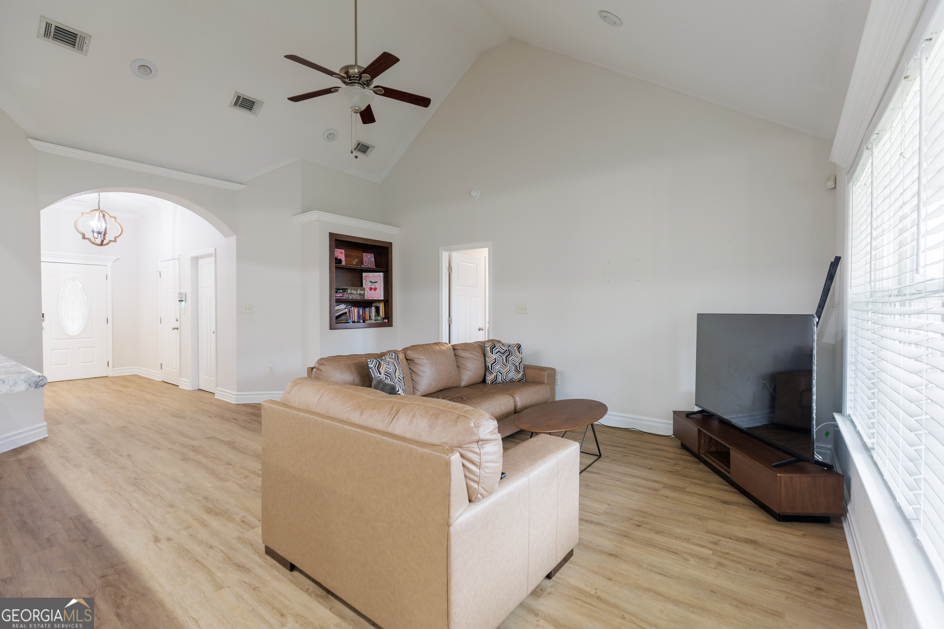 4052 Glen Laurel DR E