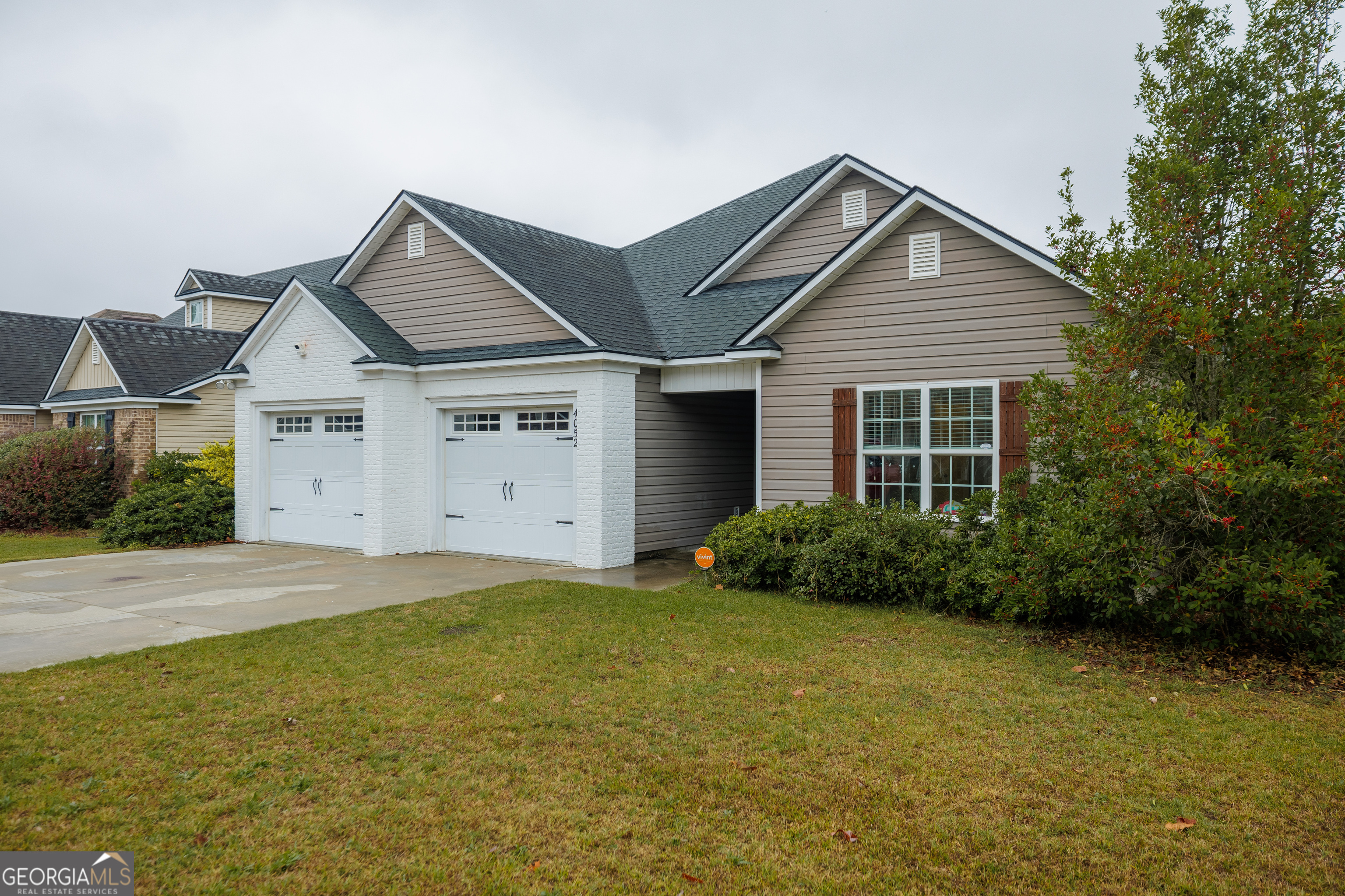 4052 Glen Laurel DR E