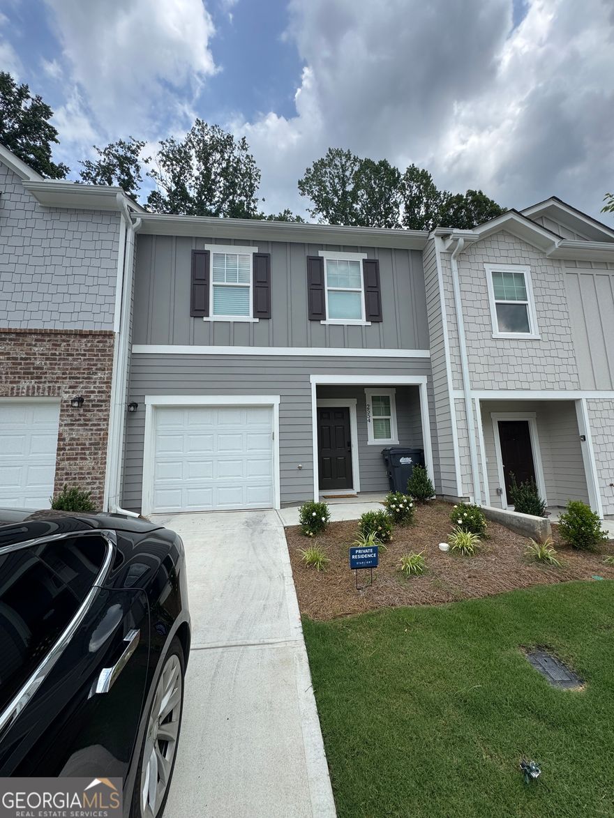 LOOK NO FURTHER! This modern two-story townhouse features three bedrooms, 2-1/2 baths, an open concept living room, and dining area, with stainless steel appliances waiting for your arrival to call it home! Kitchen features granite countertops, stunning white cabinets, and a large pantry. The upper level is your master bedroom with a cozy en suite for relaxation after those long days at work, two nice sized bedrooms and a laundry area. Aviary park community is surely a place to call home! MOTIVATED SELLER!!
