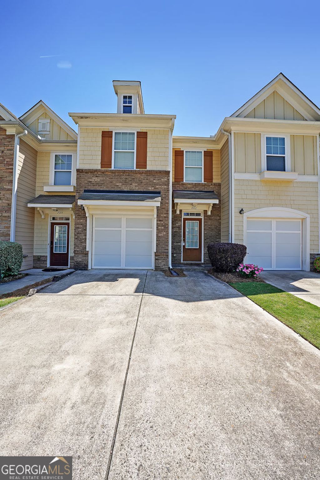 Photo of 2062 Lakeshore Overlook Drive NW, Kennesaw, GA 30152 (MLS # 10724627)