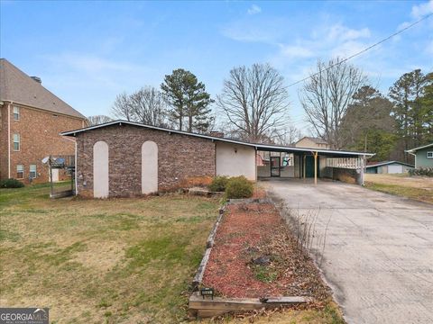 Photo of 2901 Davis Road, Marietta, GA 30062 (MLS # 10669072)